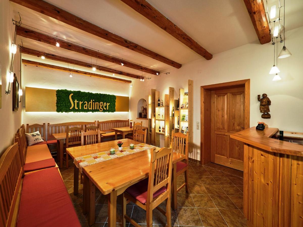 Asbacher Klosterkeller Stratzing Kültér fotó